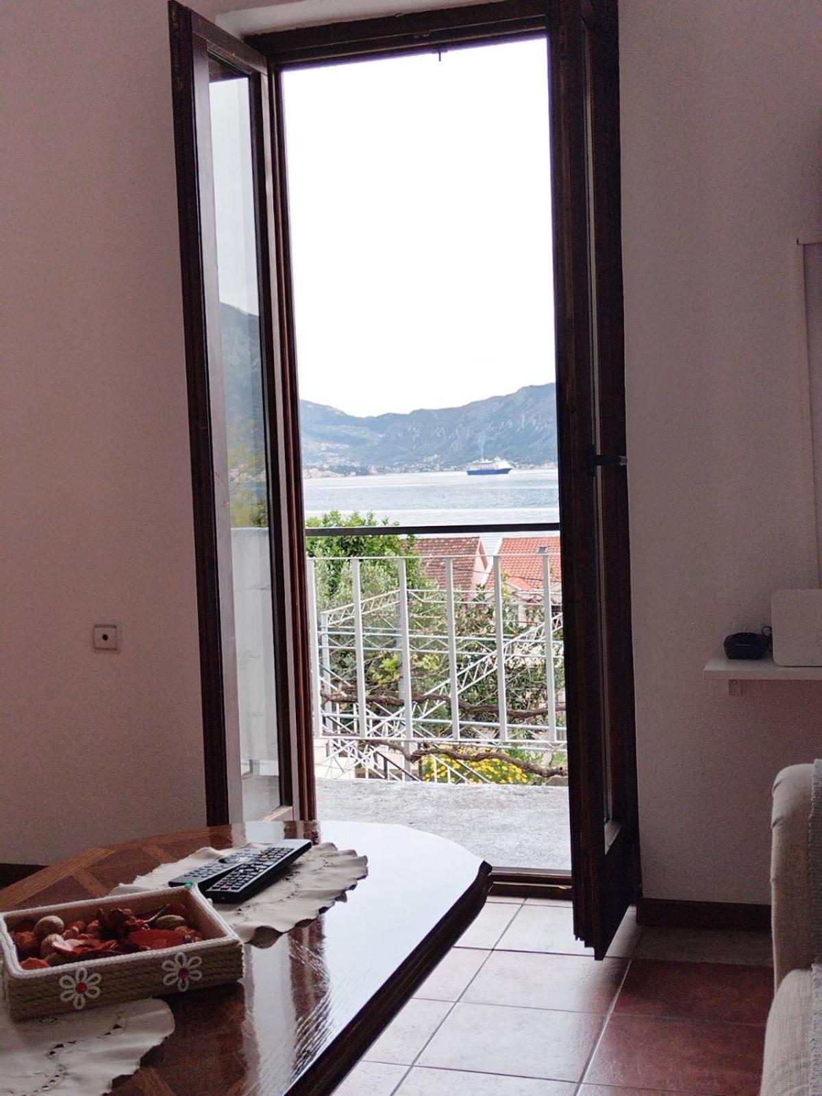 Apartment Ivana Kotor Exterior foto