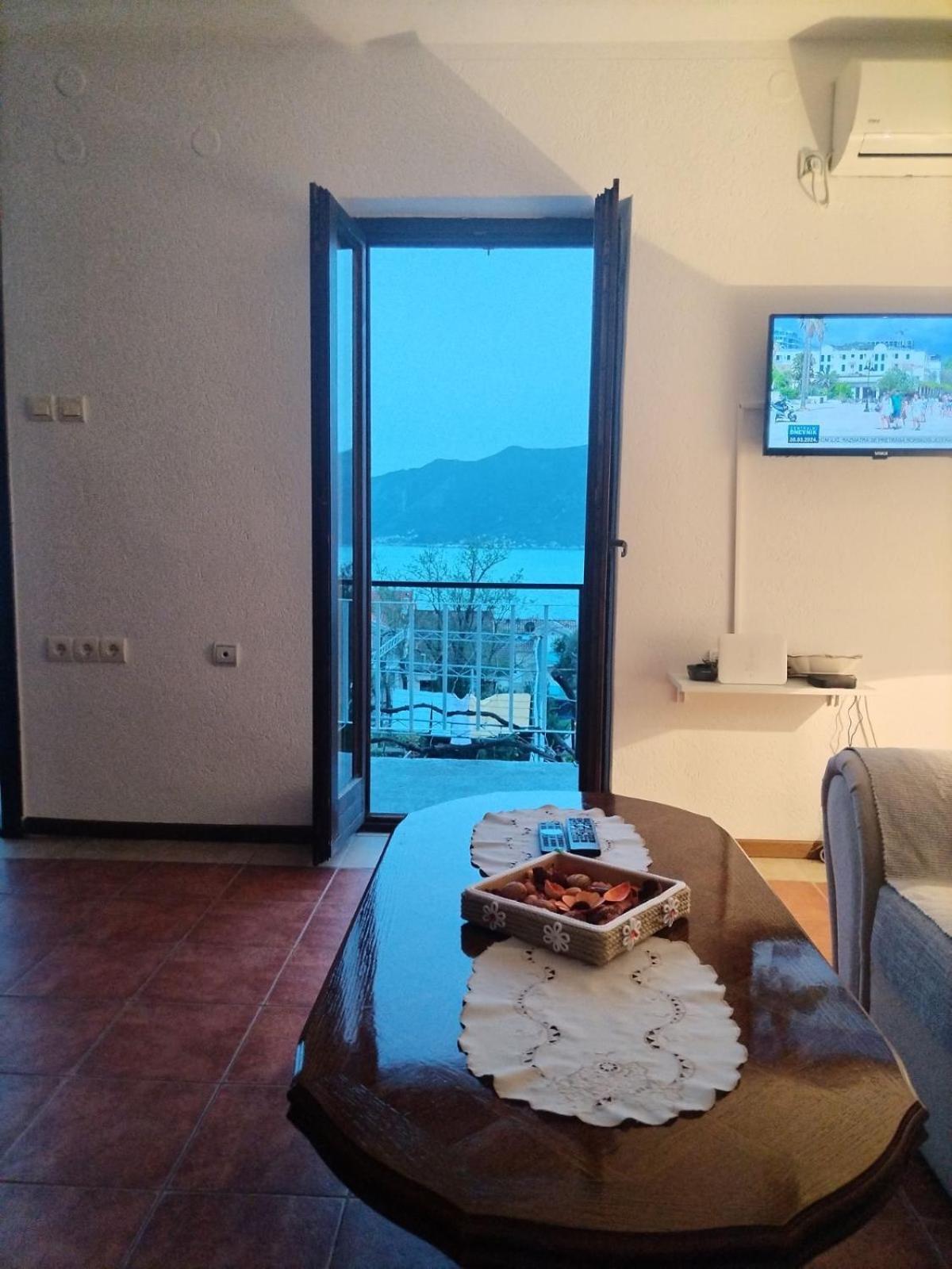 Apartment Ivana Kotor Exterior foto
