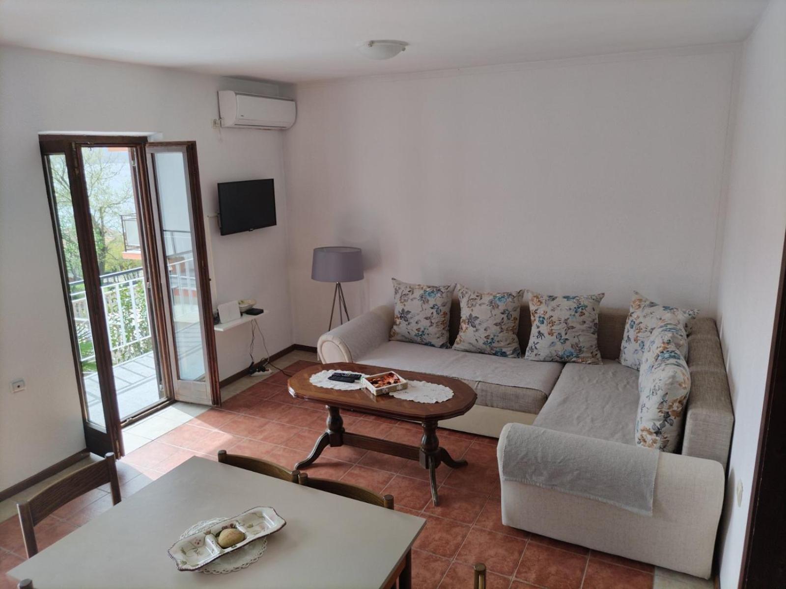 Apartment Ivana Kotor Exterior foto