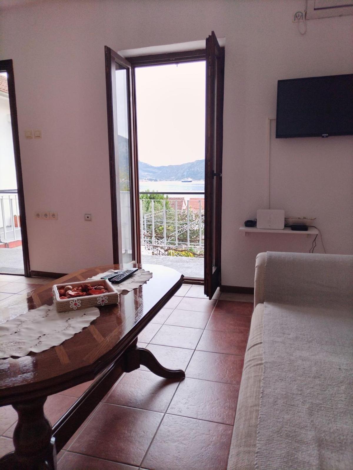 Apartment Ivana Kotor Exterior foto